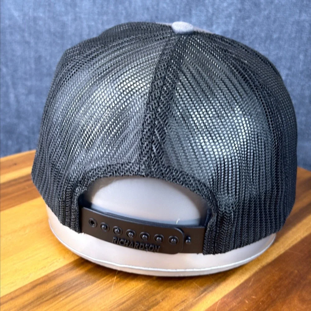 Richardson 112 trucker